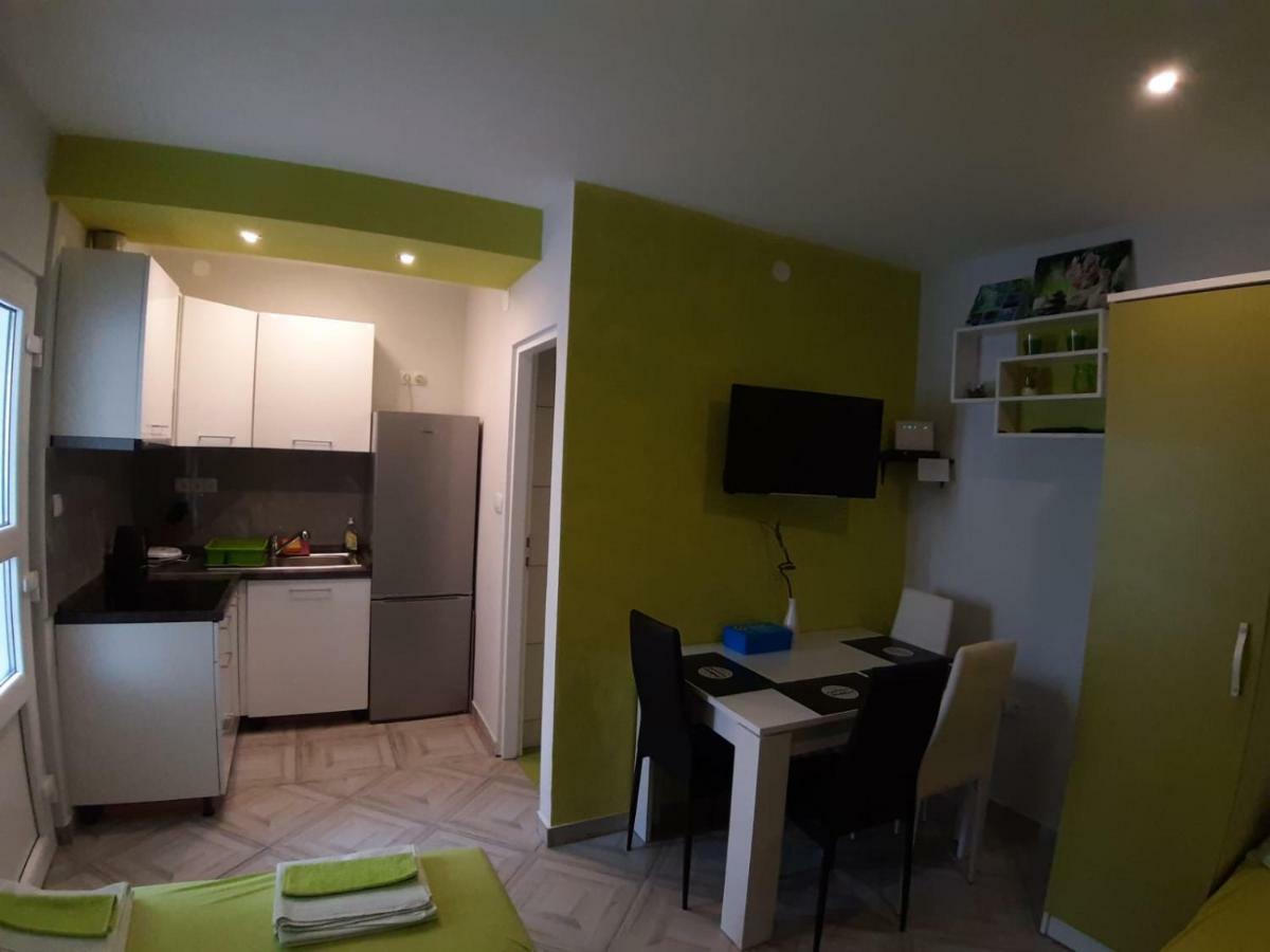 Studio Apartman F&L Makarska Zewnętrze zdjęcie